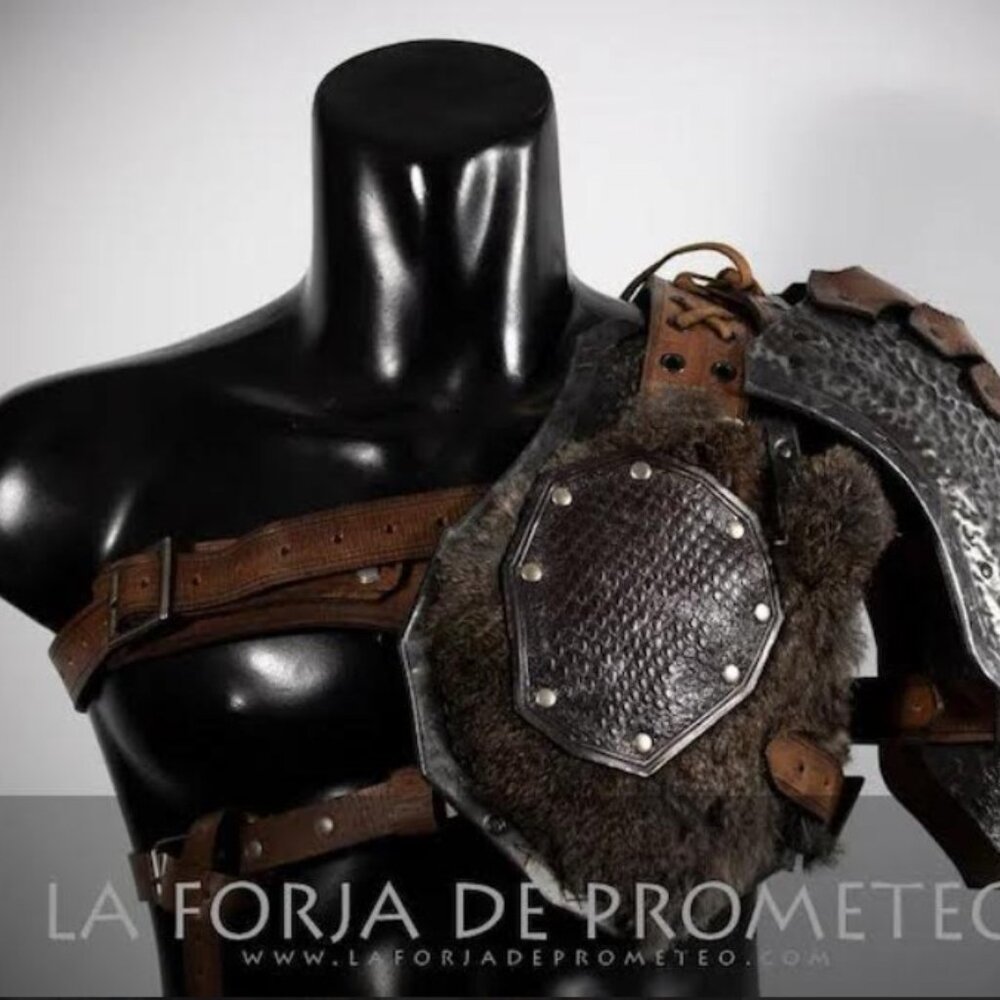 LaForjaDePrometeo Leather Pauldron Handmade Viking Shoulder Armor – Renaissance